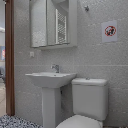 דירה Antigonidon Square 4 *