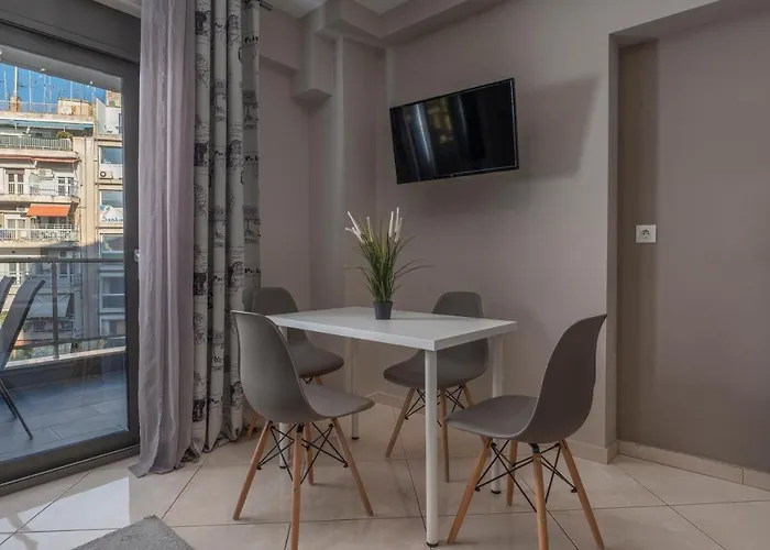 Antigonidon Square 4 *