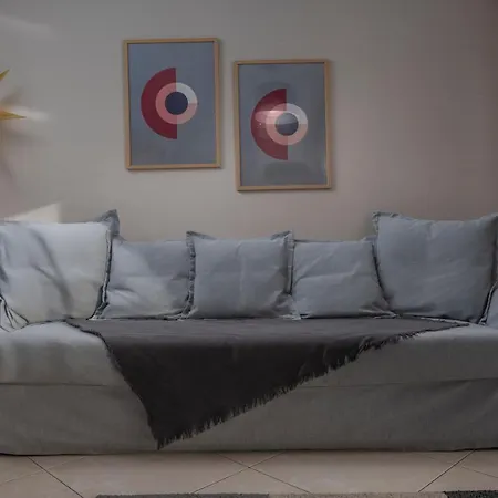 Appartamento Antigonidon Square 4 *